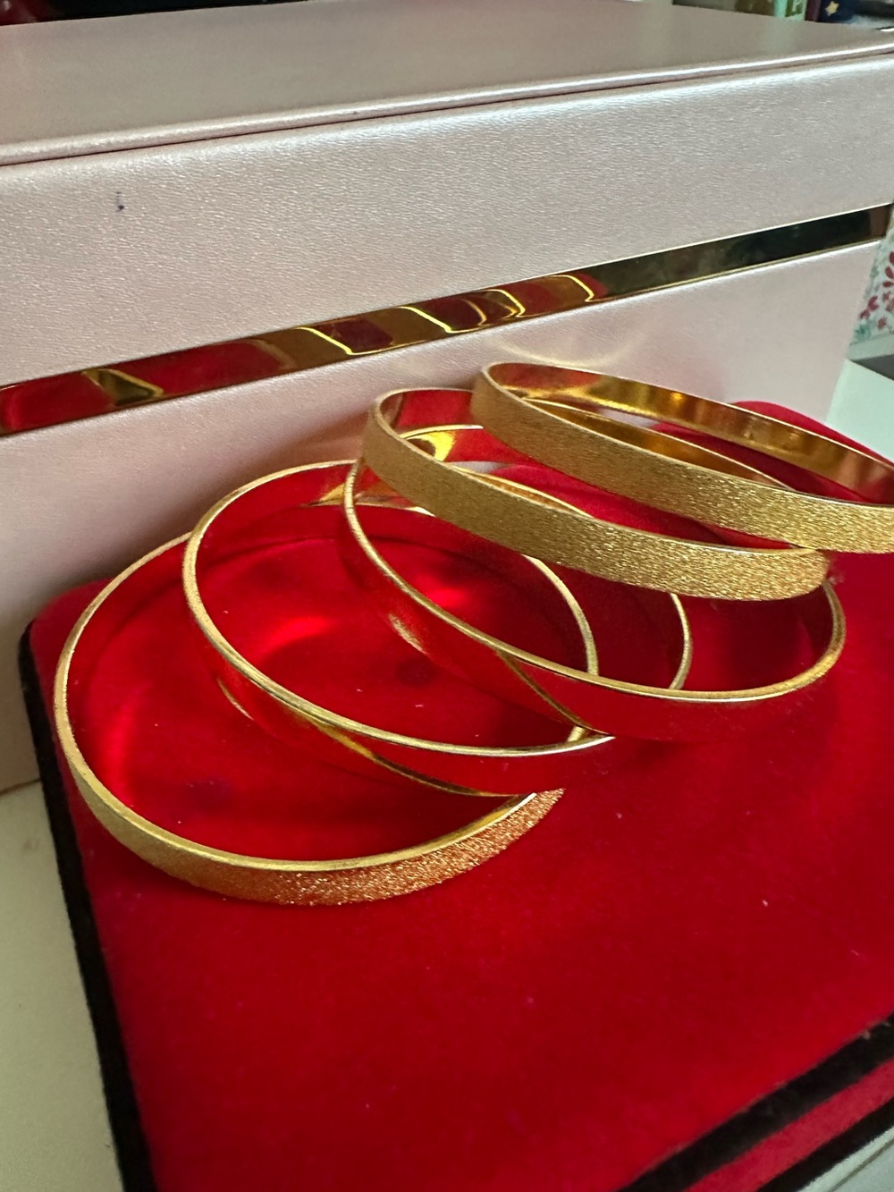 Dubai Plated Textured Bangle Bracelet Set